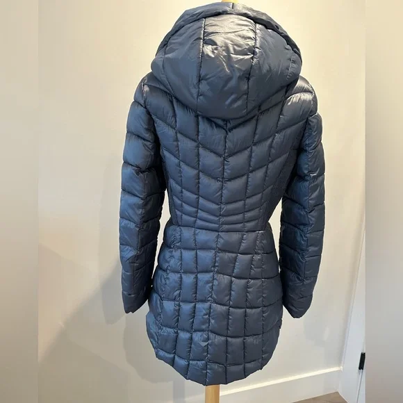 Quilted Packable Jacket - Picture 2 of 9
